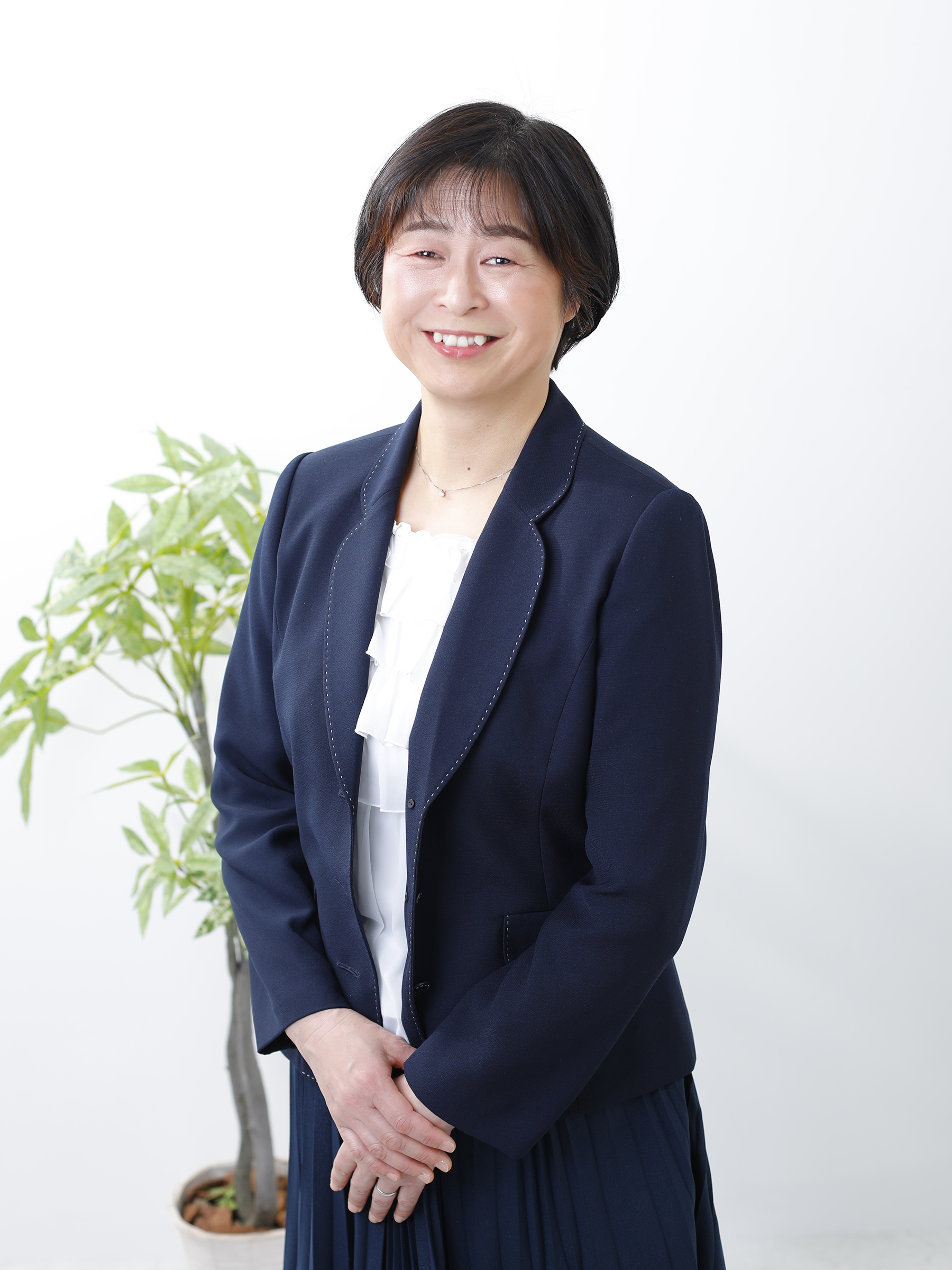 八木明恵の立ち姿